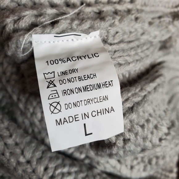 Grey Crewneck Sweater w/ Bishop Sleeves - Picture 10 of 10